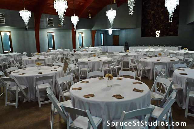 sullivan-il-wedding-venues-reception-halls-kelly-malloy-matthew-schwass-GW9C3626