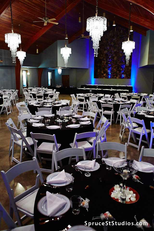 kaylee-isley-kurt-yoder-arthur-illinois-wedding-venues-reception-hall-GW9C7675