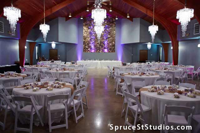kelsey-brandt-austin-cripe-taylorville-llinois-wedding-venues-reception-hall-GW9C7357