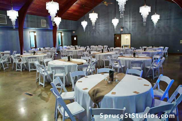 meg-kinney-justin-daley-central-illinois-wedding-venues-reception-hall-GW9C7311